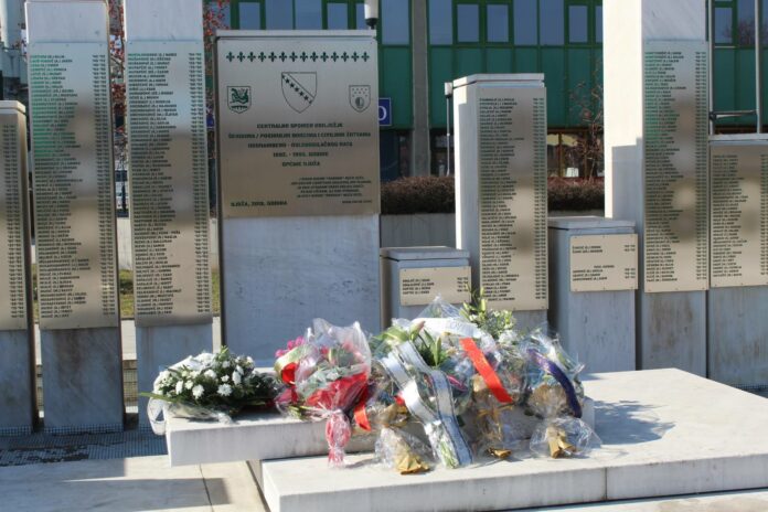 IMG-9a354b7fa73ed56ada0f58878122149c-V