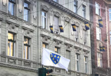 Zastava bih s ljiljanima vijori se u centru Sarajeva
