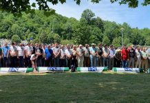 Klanjana dženaza u Potočarima: 19 žrtava ispraćeno uz jecaje na vječni počinak